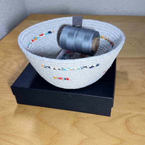 Basket - Picture 4 of 5